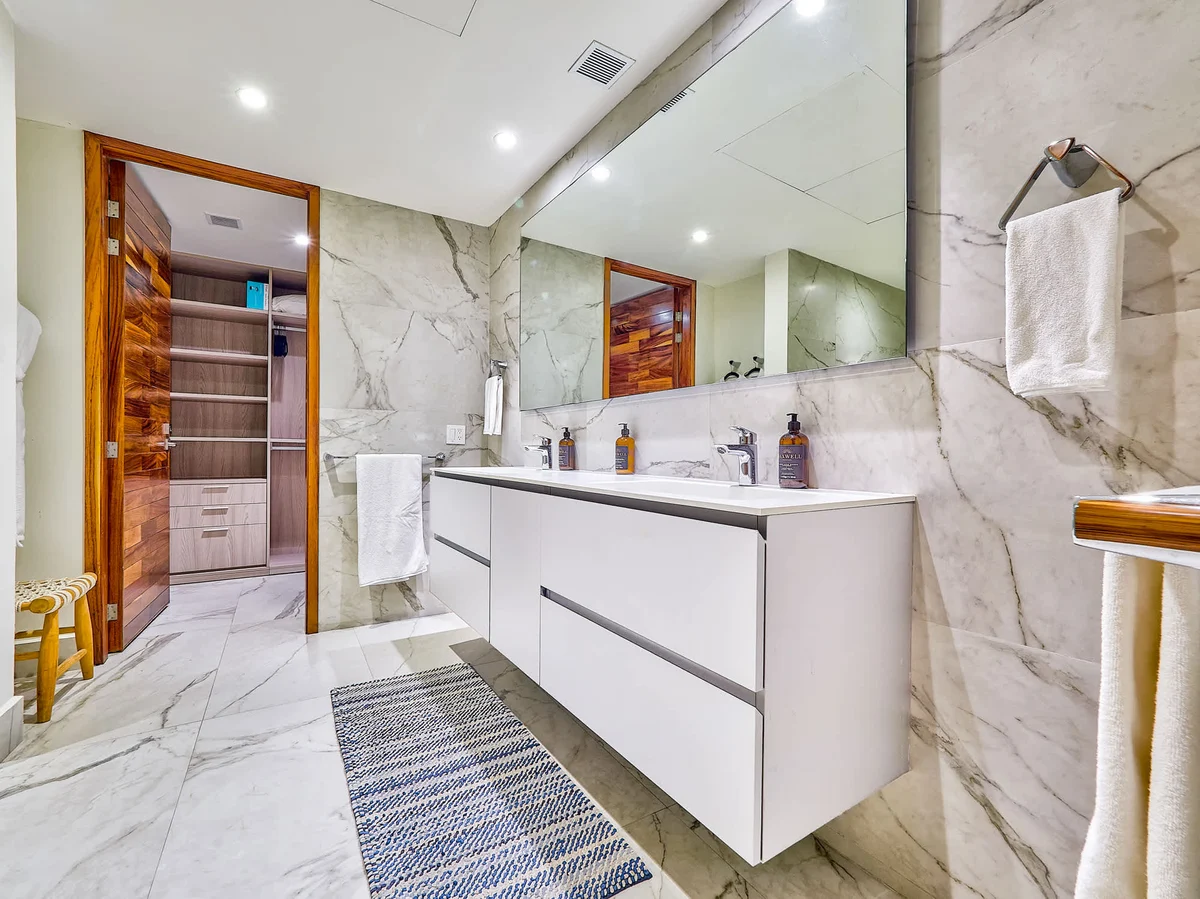 Wander Puerto Vallarta Golden #101