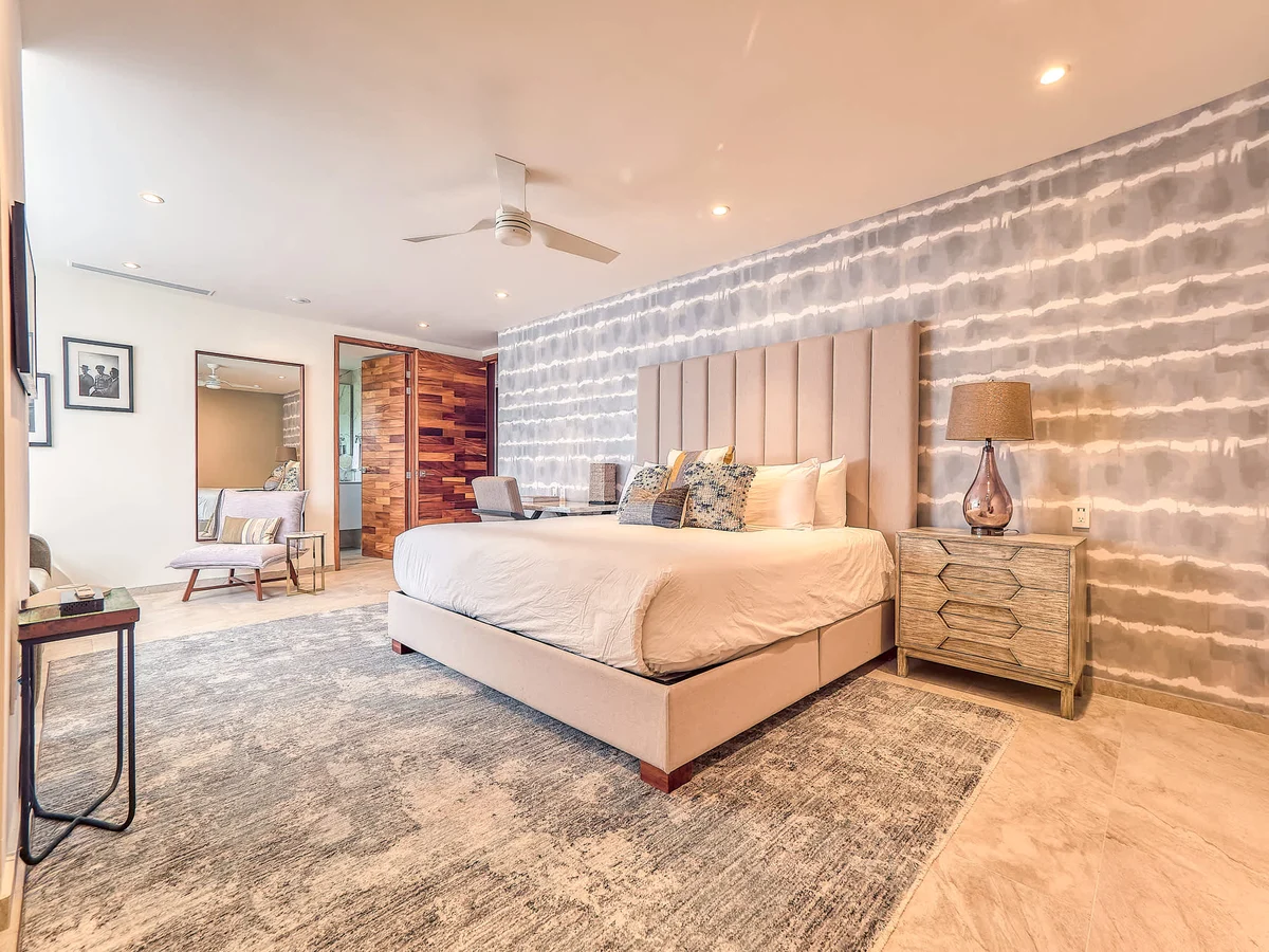 Wander Puerto Vallarta Golden #114