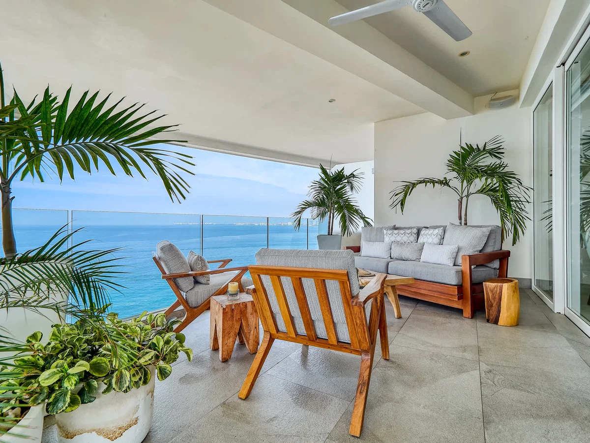 Wander Puerto Vallarta Golden #113