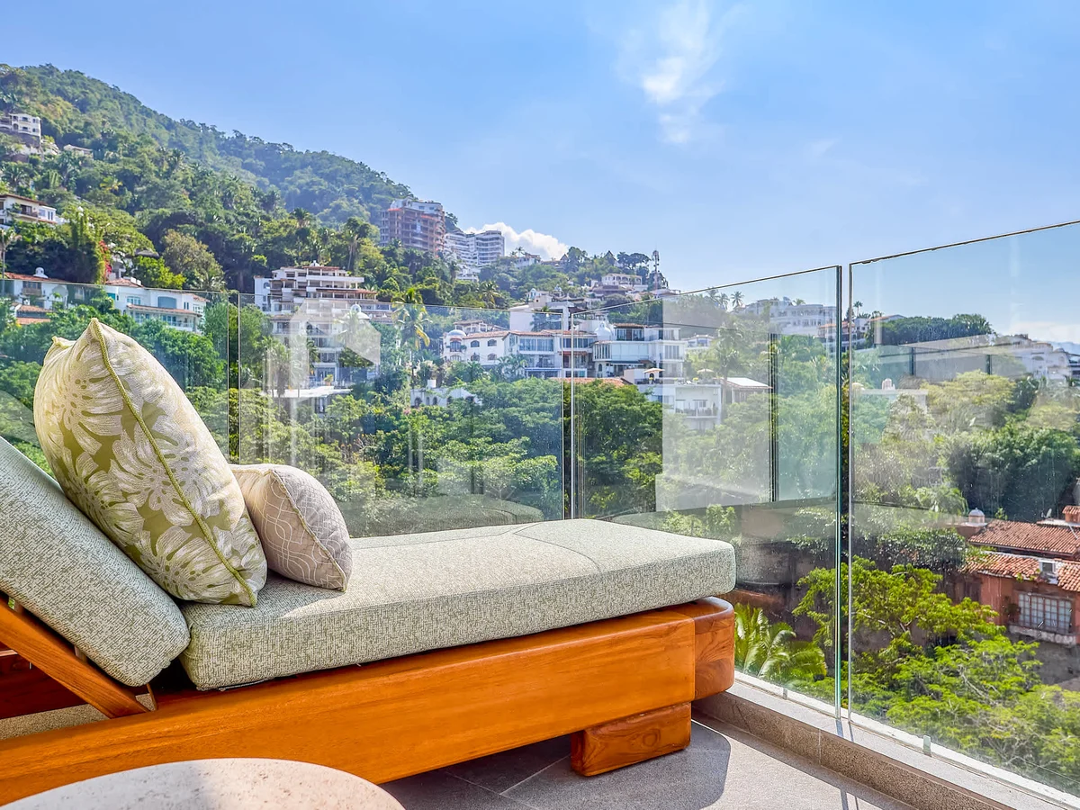 Wander Puerto Vallarta Golden #108