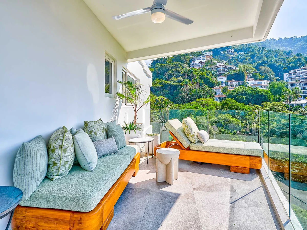 Wander Puerto Vallarta Golden #106