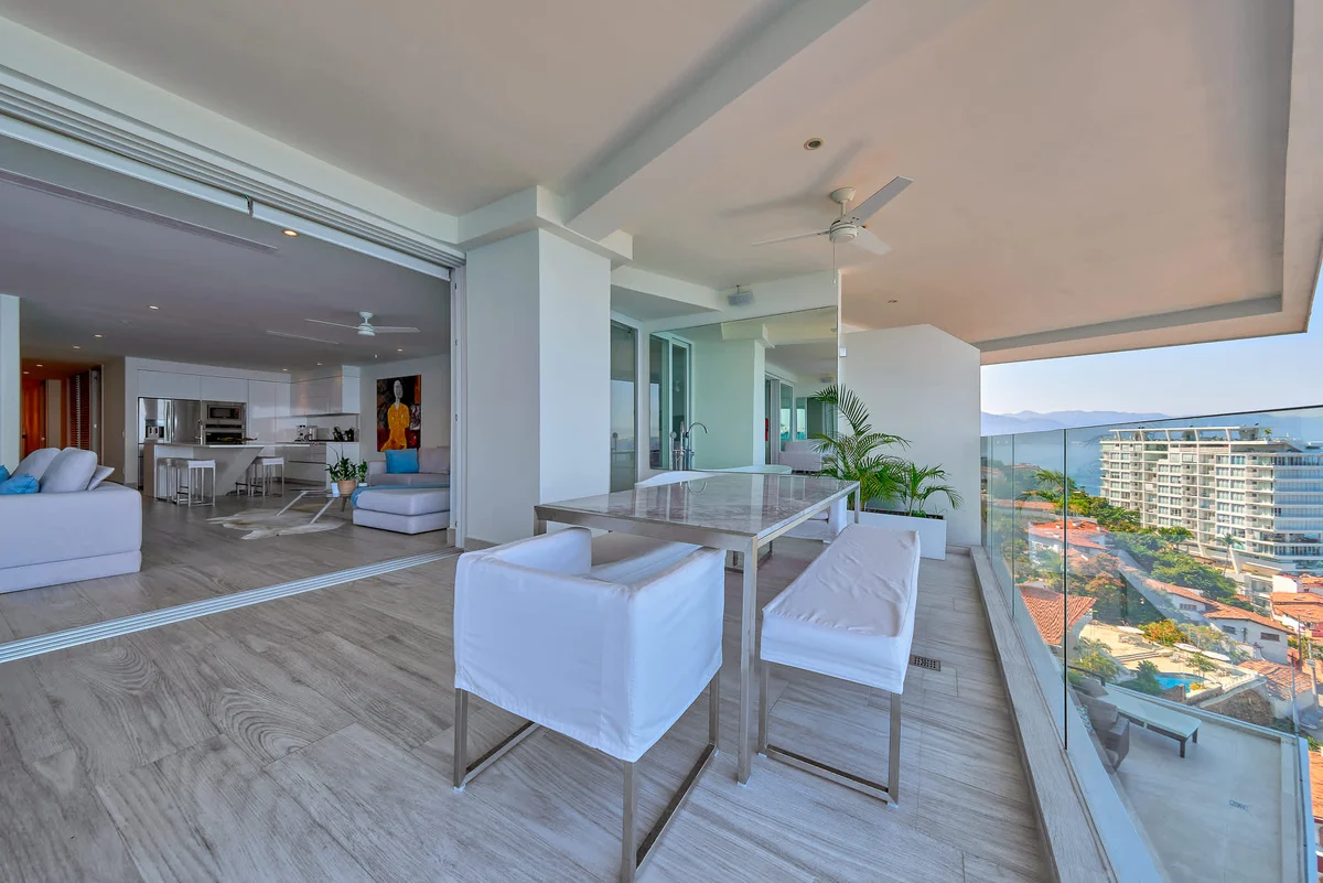 Wander Vallarta Cliffs #95