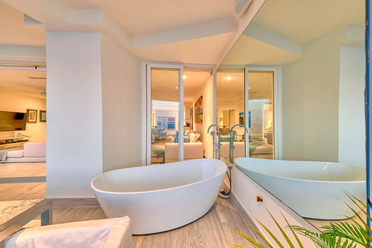 Wander Vallarta Cliffs #84