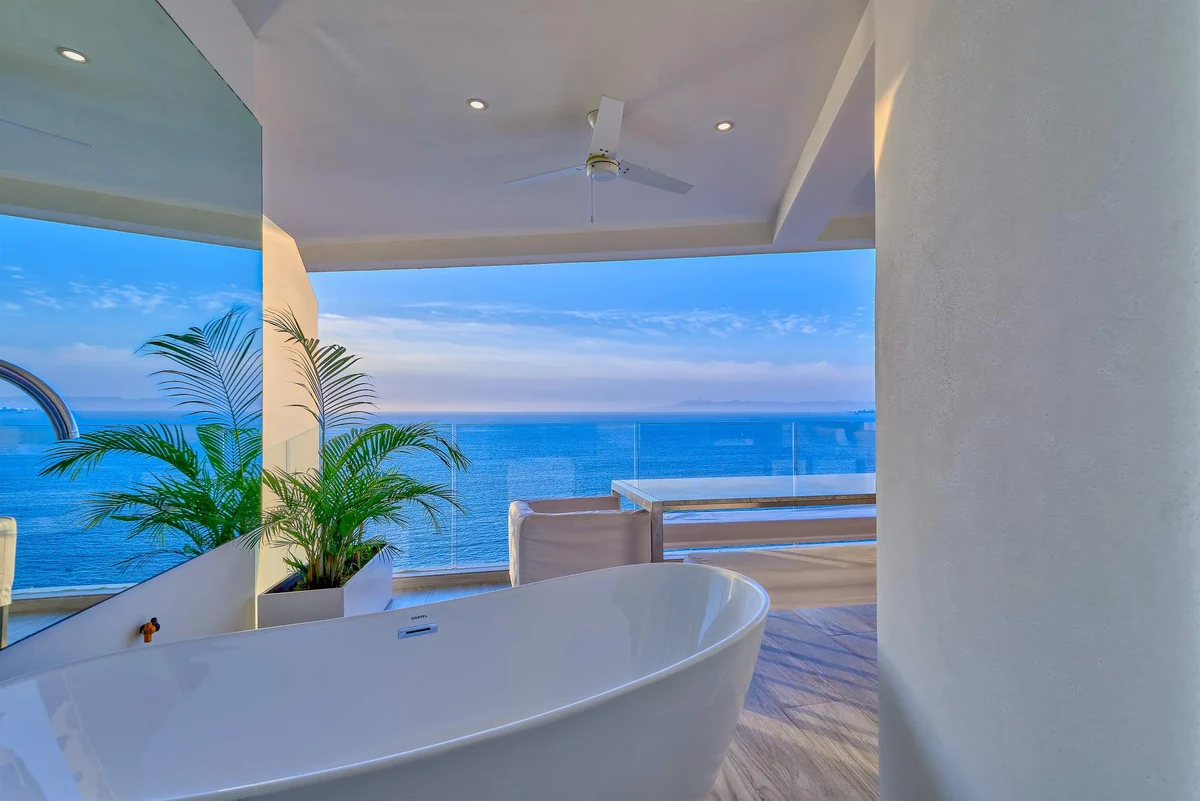 Wander Vallarta Cliffs #109