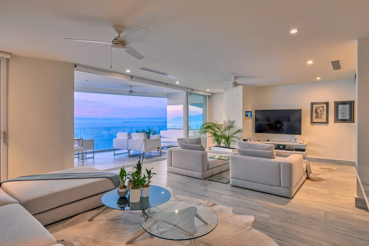 Wander Vallarta Cliffs #74