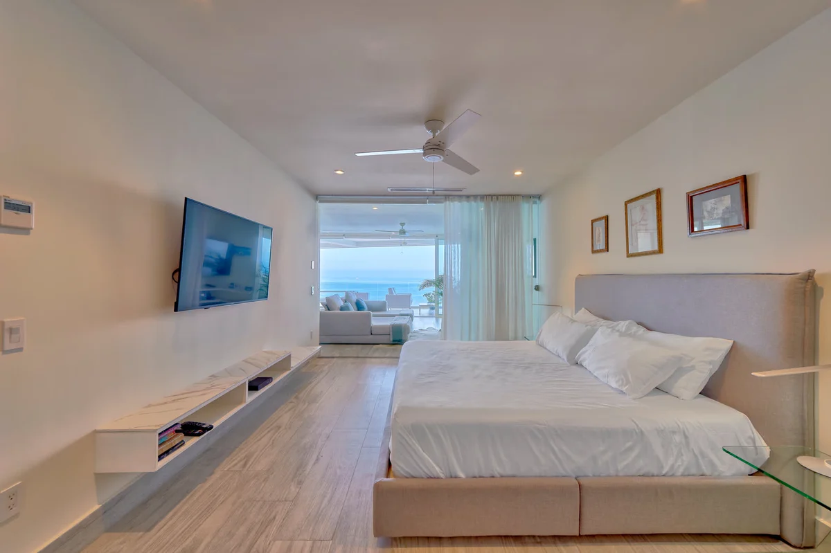 Wander Vallarta Cliffs #66