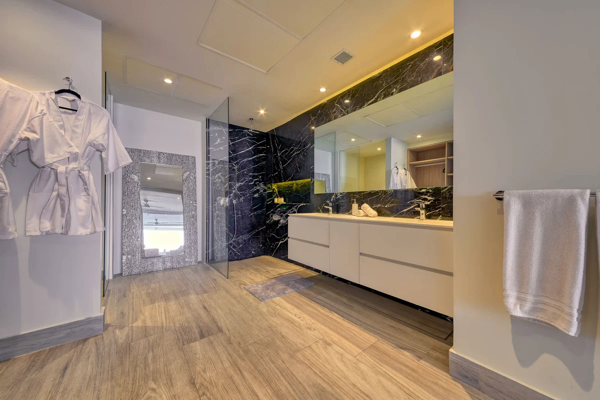 Wander Vallarta Cliffs #94