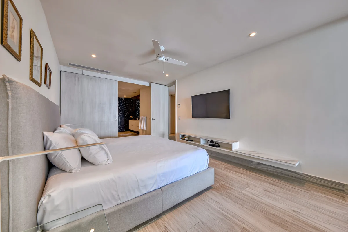 Wander Vallarta Cliffs #120