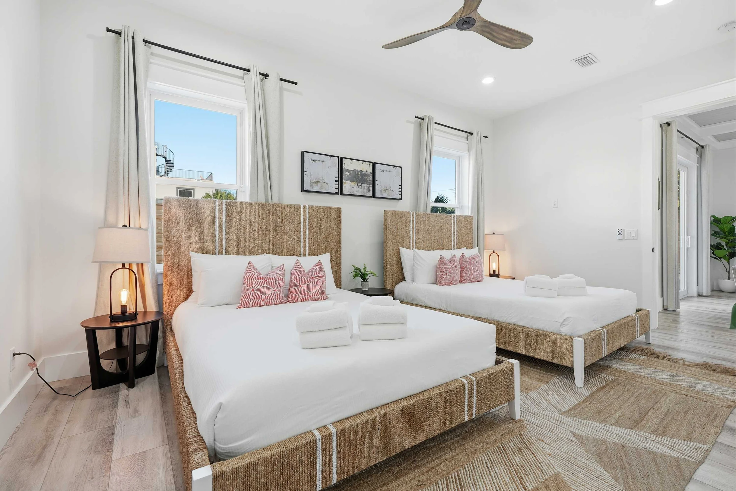 Wander Panama Shores #200