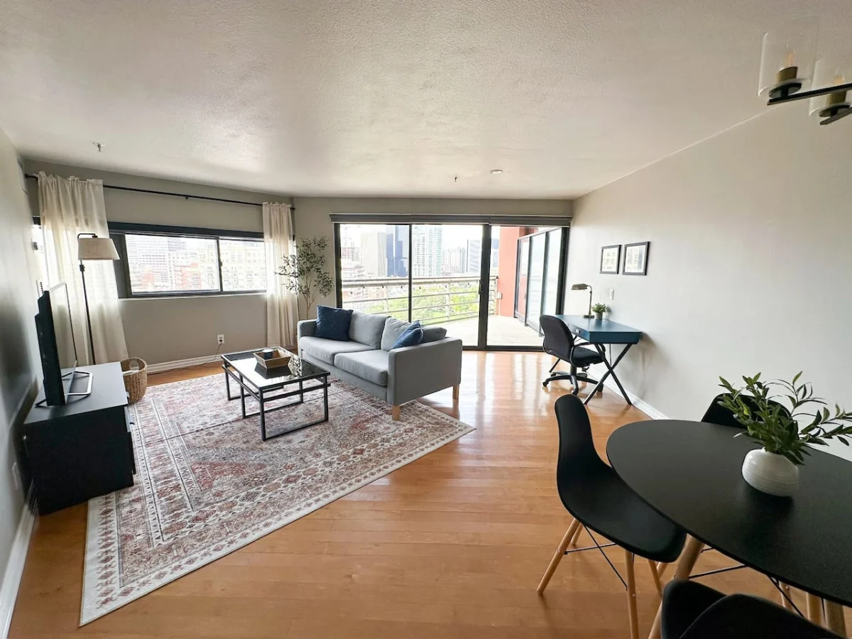 Home in Denver property photo 2