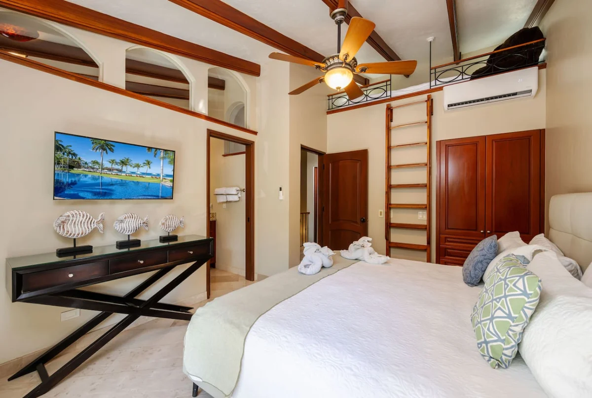 Luxury Oceanfront Villa | The Palms #5