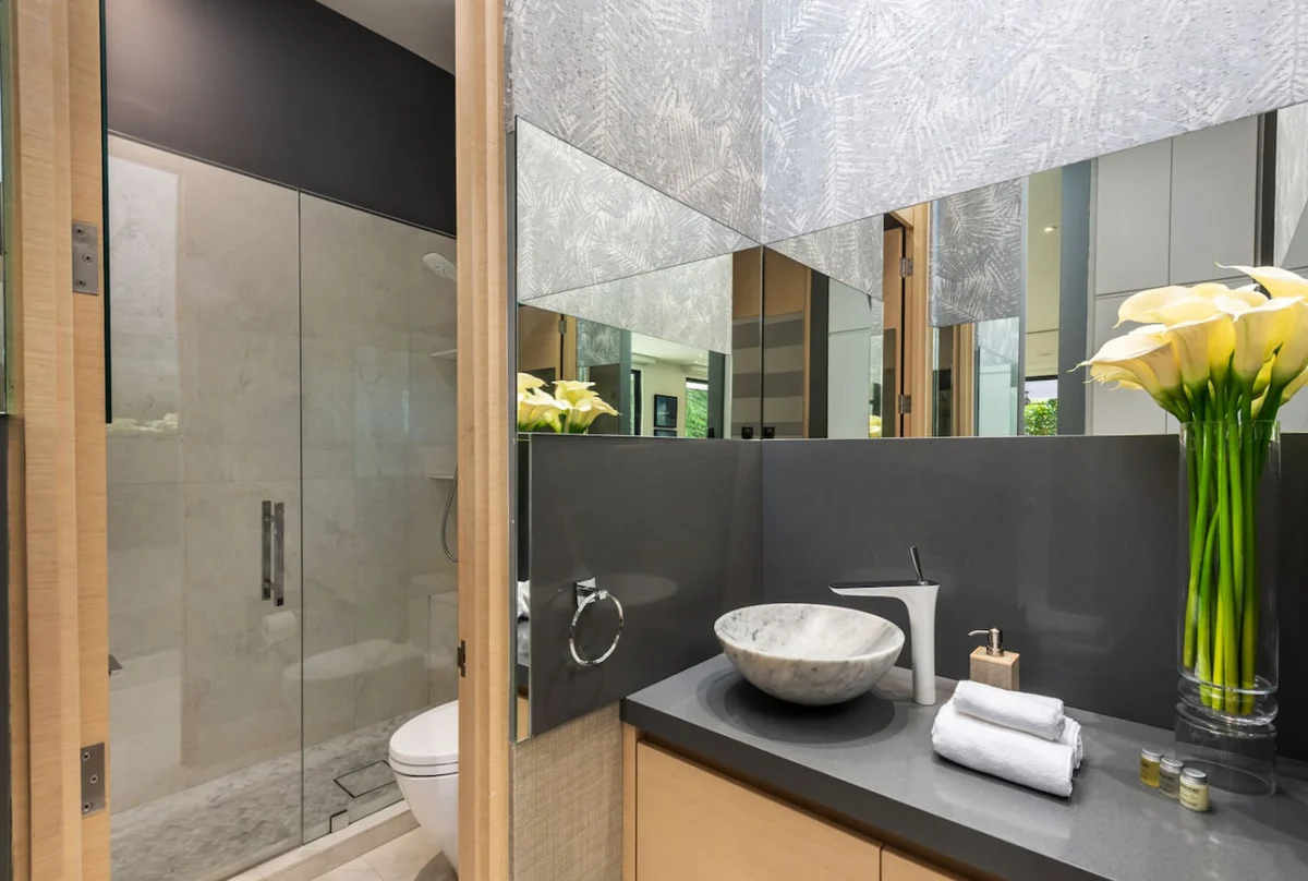 Lux Villa for 12 Miami Design District with Pool! #37