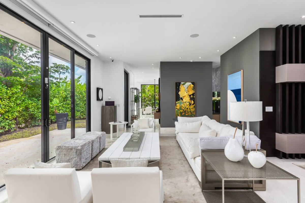 Lux Villa for 12 Miami Design District with Pool! #9