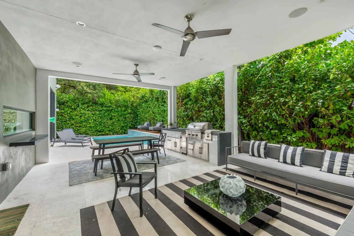 Lux Villa for 12 Miami Design District with Pool! #16