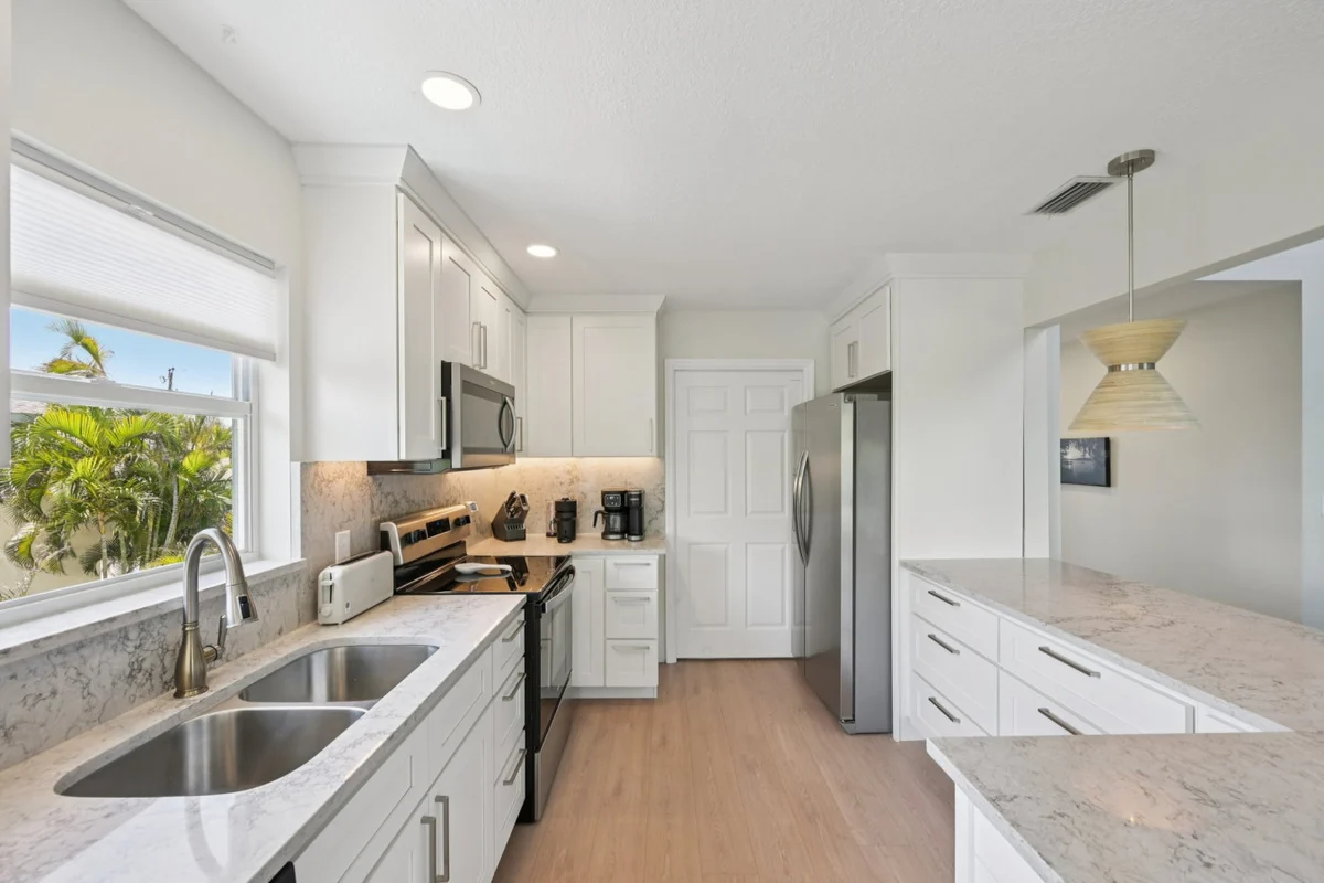 Salt + Sol | Canalfront Retreat w/ Porch + Golf Cart #41