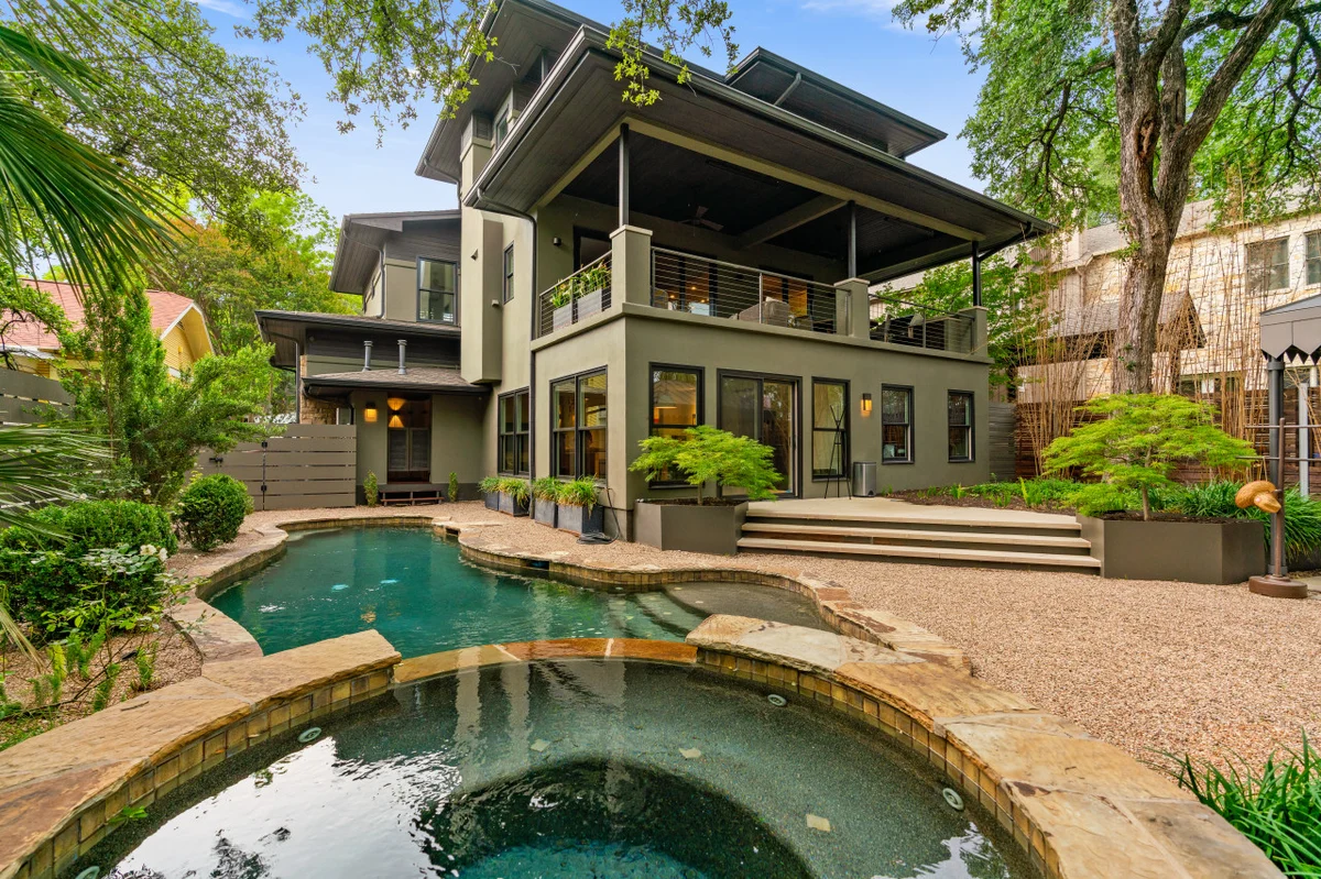 Downtown Retreat: sleeps 24 : 2 Pools/Spas : Gyms : Game Rooms : Fire Pit #21