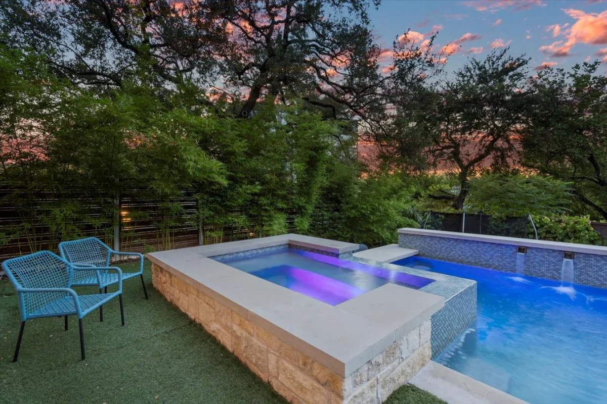 Downtown Retreat: sleeps 24 : 2 Pools/Spas : Gyms : Game Rooms : Fire Pit #27