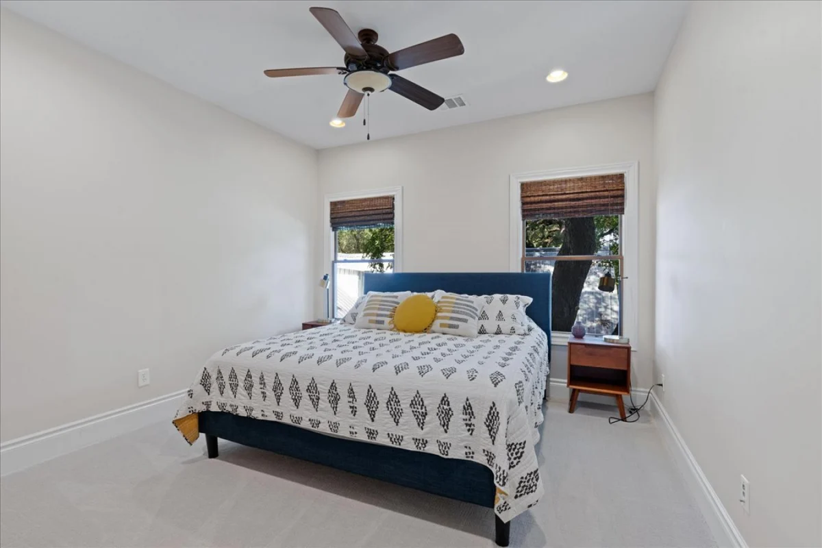 Downtown Retreat: sleeps 24 : 2 Pools/Spas : Gyms : Game Rooms : Fire Pit #17