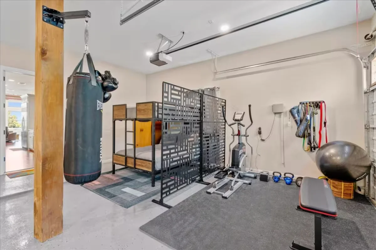Downtown Retreat: sleeps 24 : 2 Pools/Spas : Gyms : Game Rooms : Fire Pit #82