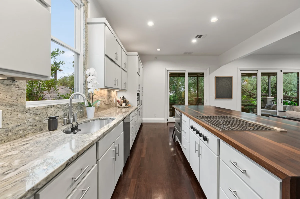 Downtown Retreat: sleeps 24 : 2 Pools/Spas : Gyms : Game Rooms : Fire Pit #4