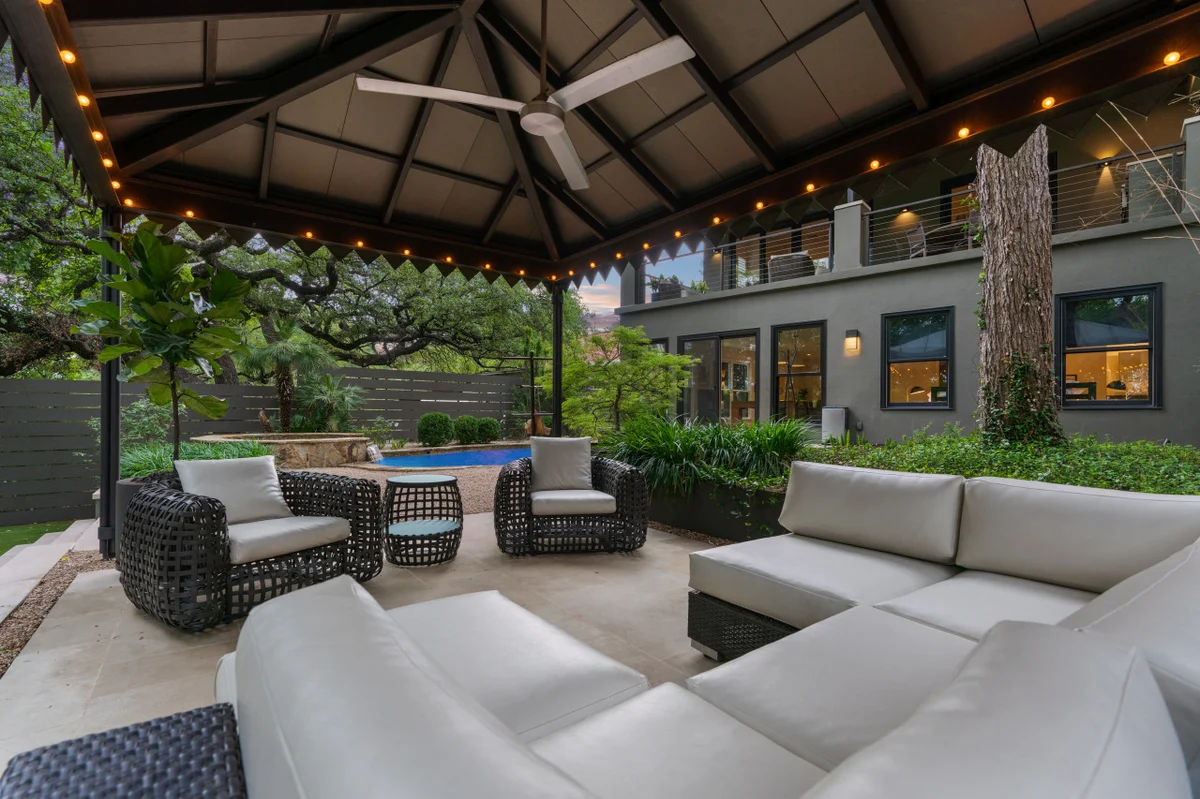 Downtown Retreat: sleeps 24 : 2 Pools/Spas : Gyms : Game Rooms : Fire Pit #66