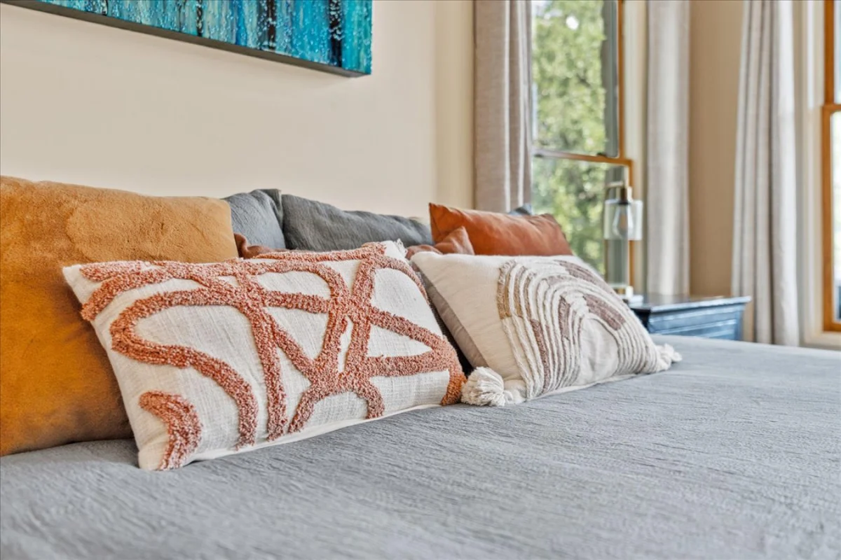 Downtown Retreat: sleeps 24 : 2 Pools/Spas : Gyms : Game Rooms : Fire Pit #87