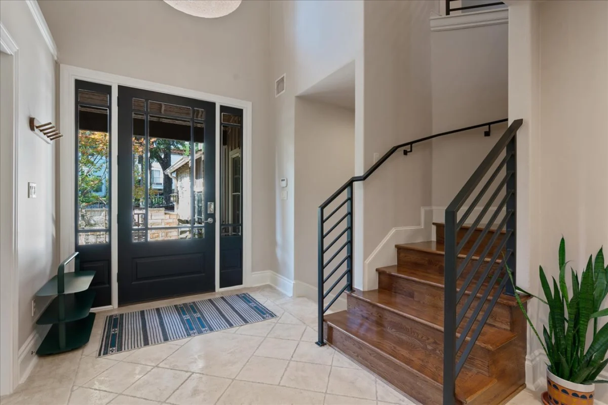 Downtown Retreat: sleeps 24 : 2 Pools/Spas : Gyms : Game Rooms : Fire Pit #91