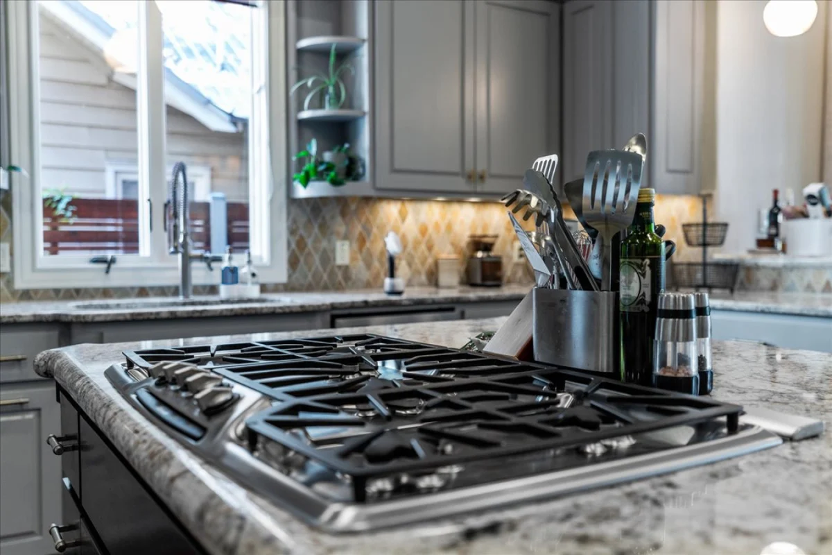 Downtown Retreat: sleeps 24 : 2 Pools/Spas : Gyms : Game Rooms : Fire Pit #97