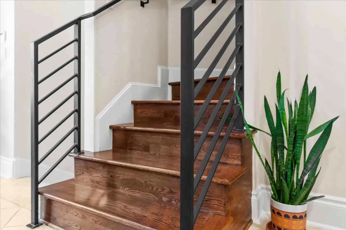 Downtown Retreat: sleeps 24 : 2 Pools/Spas : Gyms : Game Rooms : Fire Pit #101