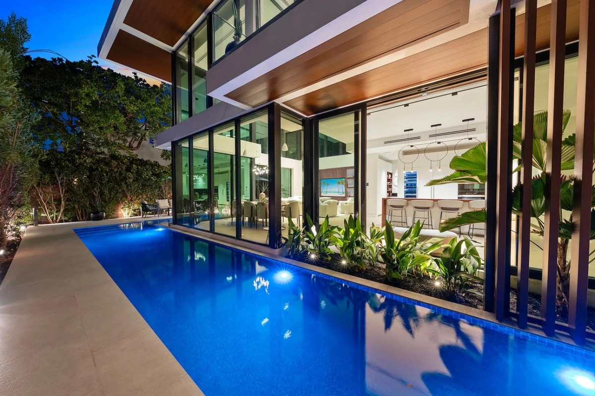Modern Beach Villa w/ Rooftop Jacuzzi & Pool #4