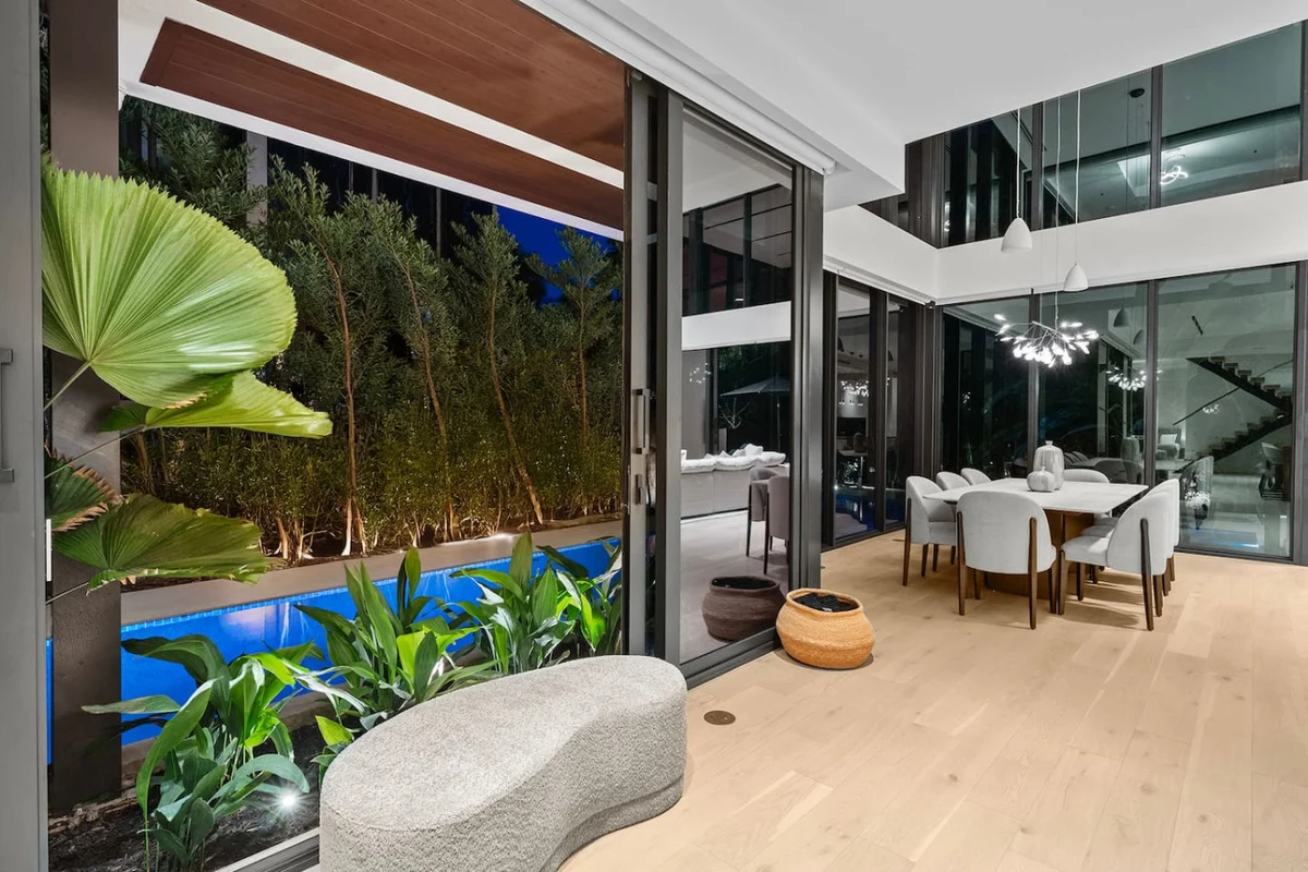 Modern Beach Villa w/ Rooftop Jacuzzi & Pool #6