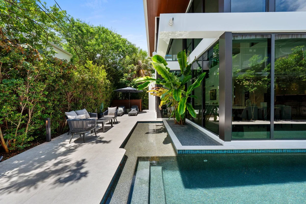 Modern Beach Villa w/ Rooftop Jacuzzi & Pool #31