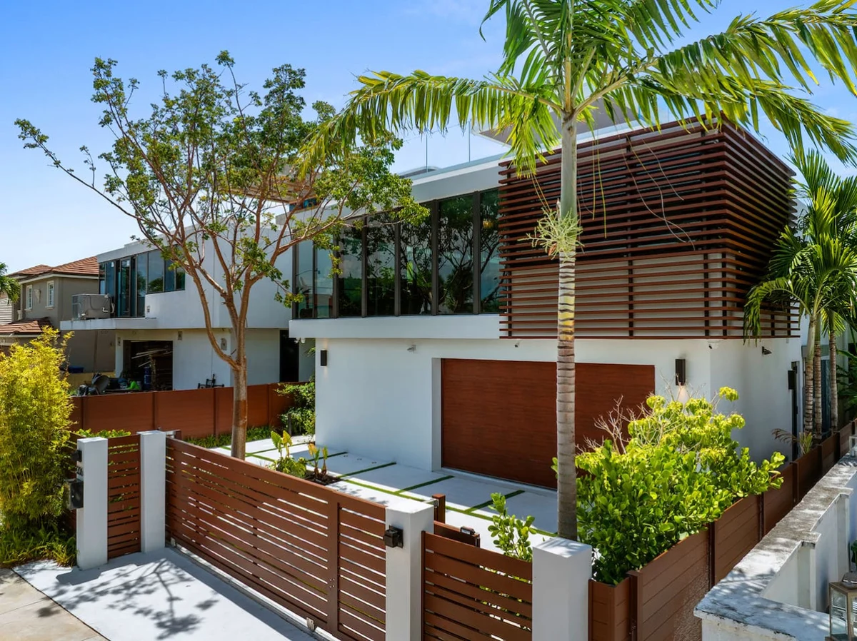 Modern Beach Villa w/ Rooftop Jacuzzi & Pool #32