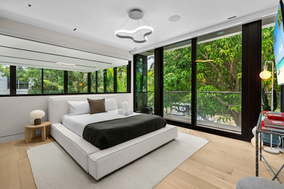 Modern Beach Villa w/ Rooftop Jacuzzi & Pool #15