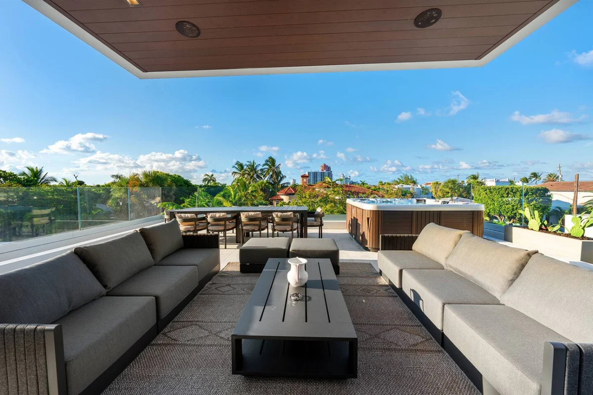 Modern Beach Villa w/ Rooftop Jacuzzi & Pool #28