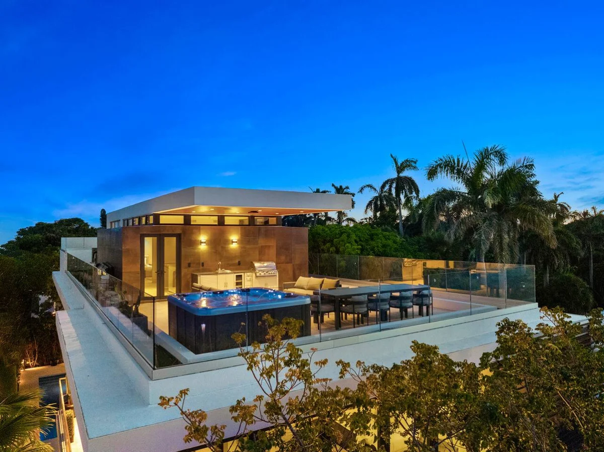 Modern Beach Villa w/ Rooftop Jacuzzi & Pool #14