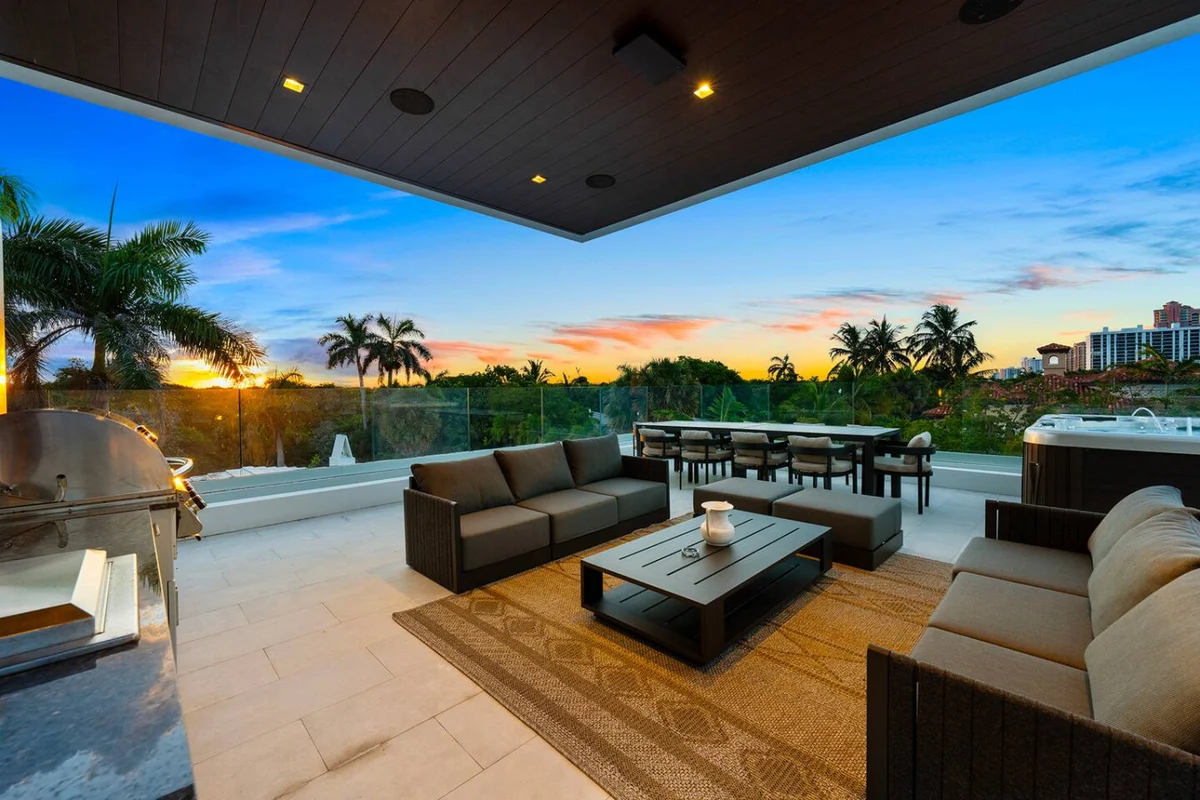 Modern Beach Villa w/ Rooftop Jacuzzi & Pool #35