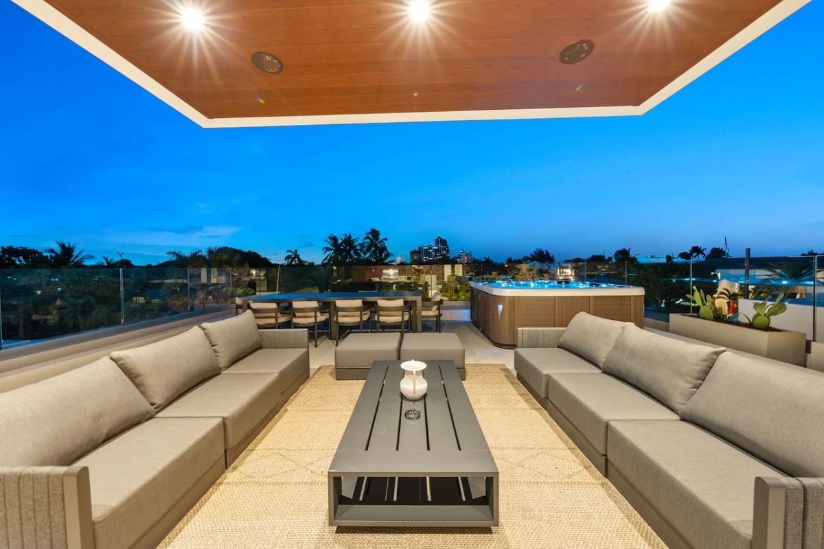 Modern Beach Villa w/ Rooftop Jacuzzi & Pool #12