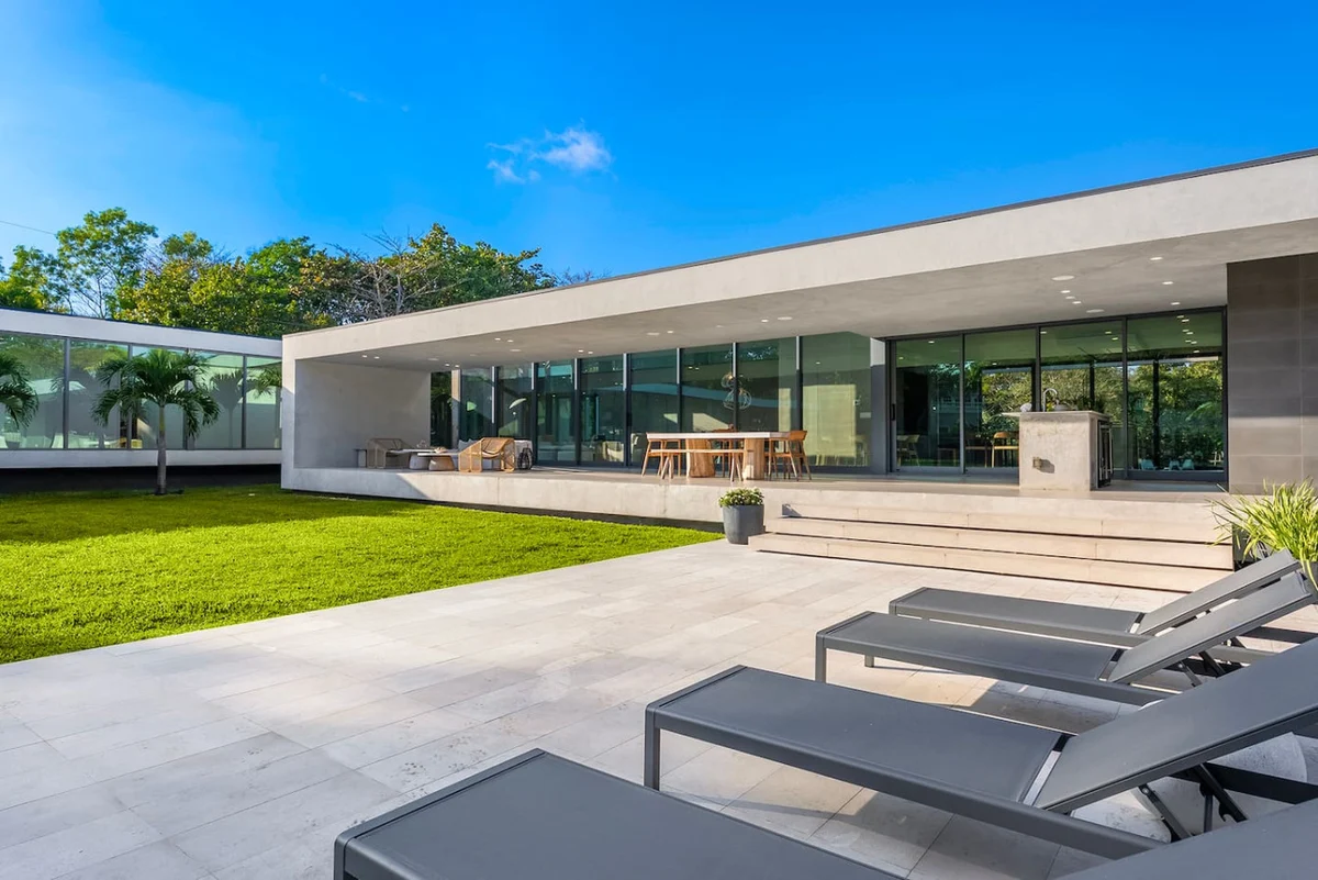 Modern Villa w Pool + Spacious Outdoor Living #35