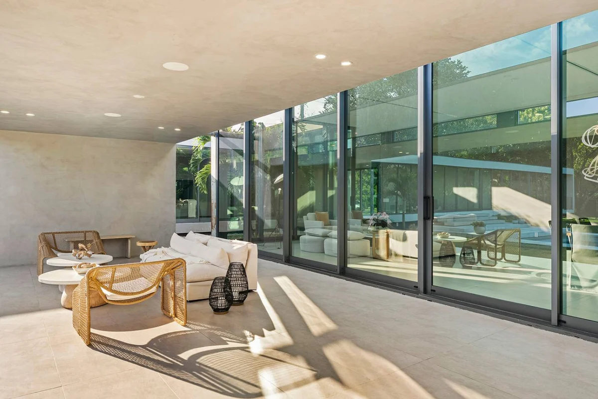 Modern Villa w Pool + Spacious Outdoor Living #8