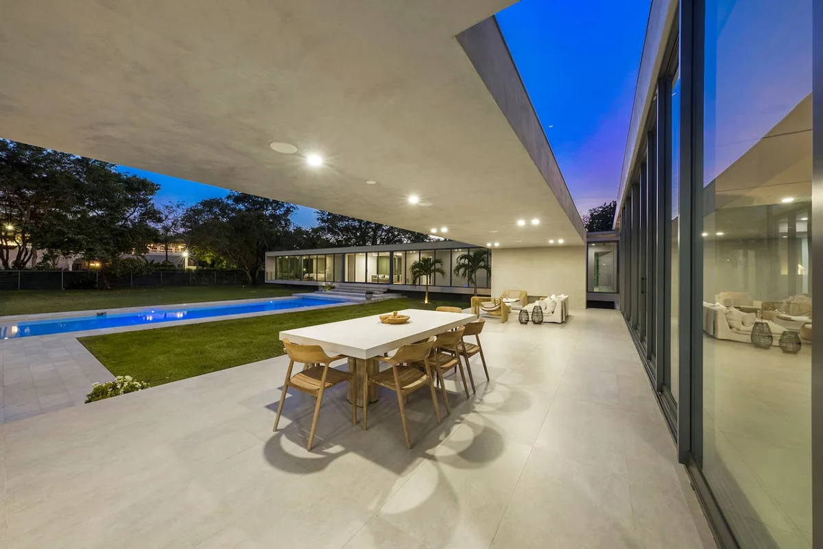 Modern Villa w Pool + Spacious Outdoor Living #48