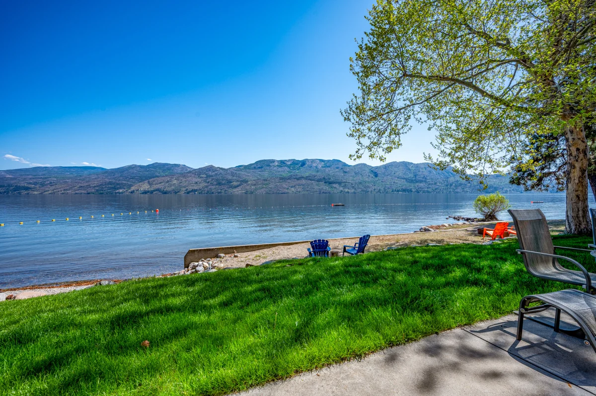 Home in West Kelowna property photo 4