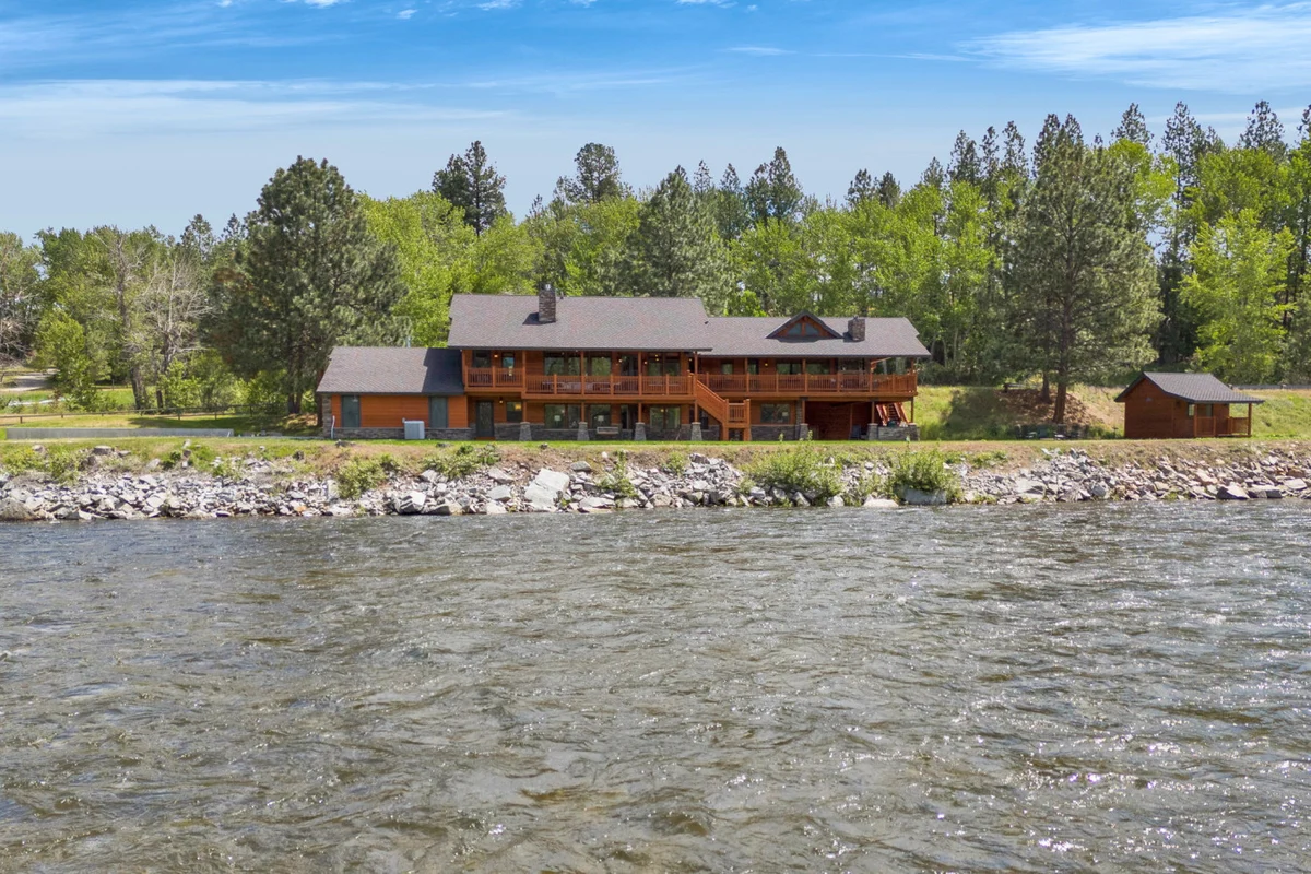 Legacy Collection: Riverfront Lodge property photo 5