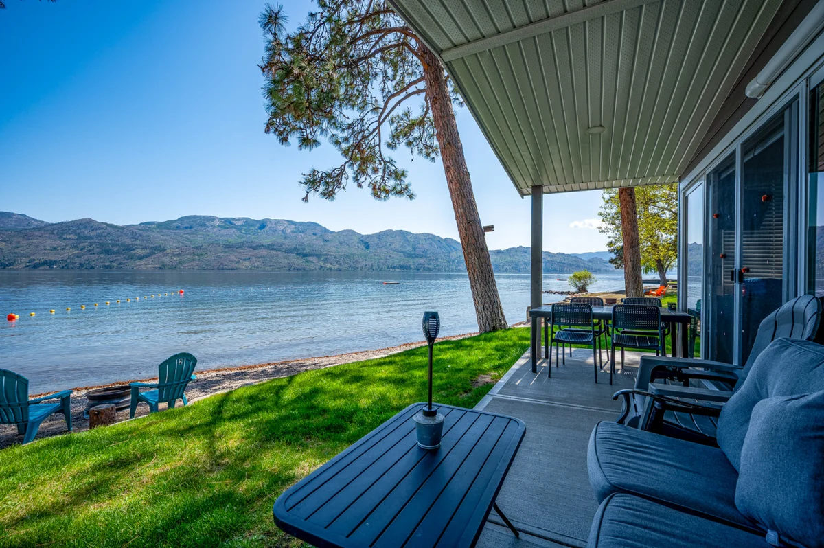 Home in West Kelowna property photo 3