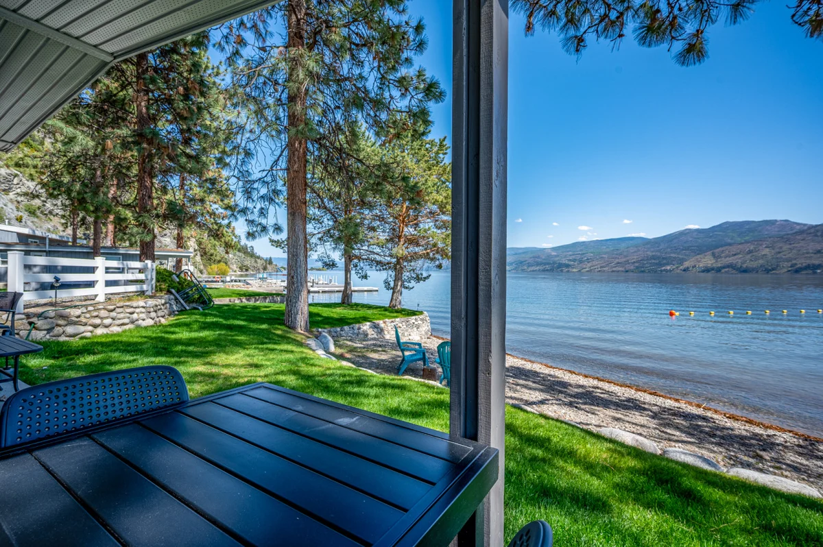 Home in West Kelowna property photo 4