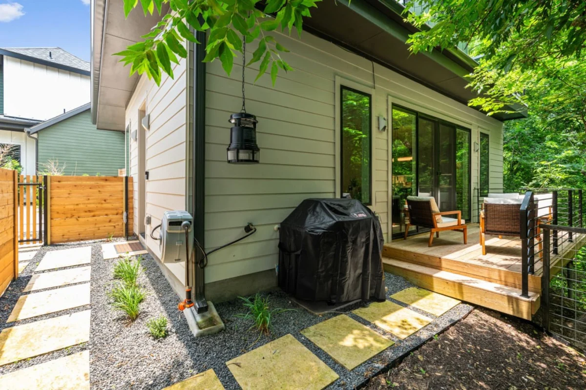 Wellness Retreat, Cold Plunge, Sauna, & Greenbelt #22