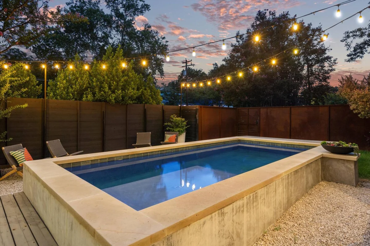 Zilker Homes | 2 Pools, Hot Tub, Fire Pits | Sleeps 18 #4