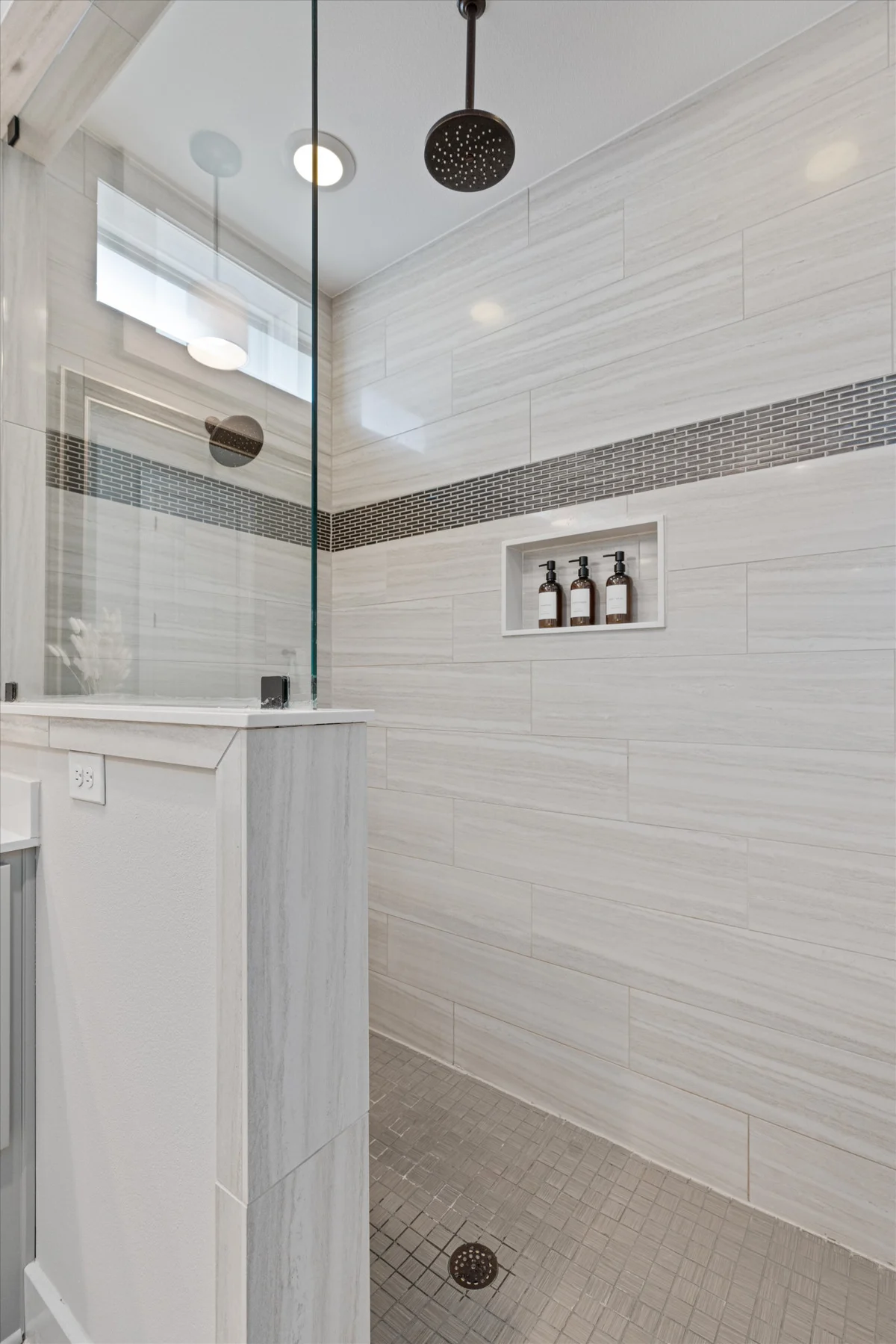 Zilker Homes | 2 Pools, Hot Tub, Fire Pits | Sleeps 18 #80