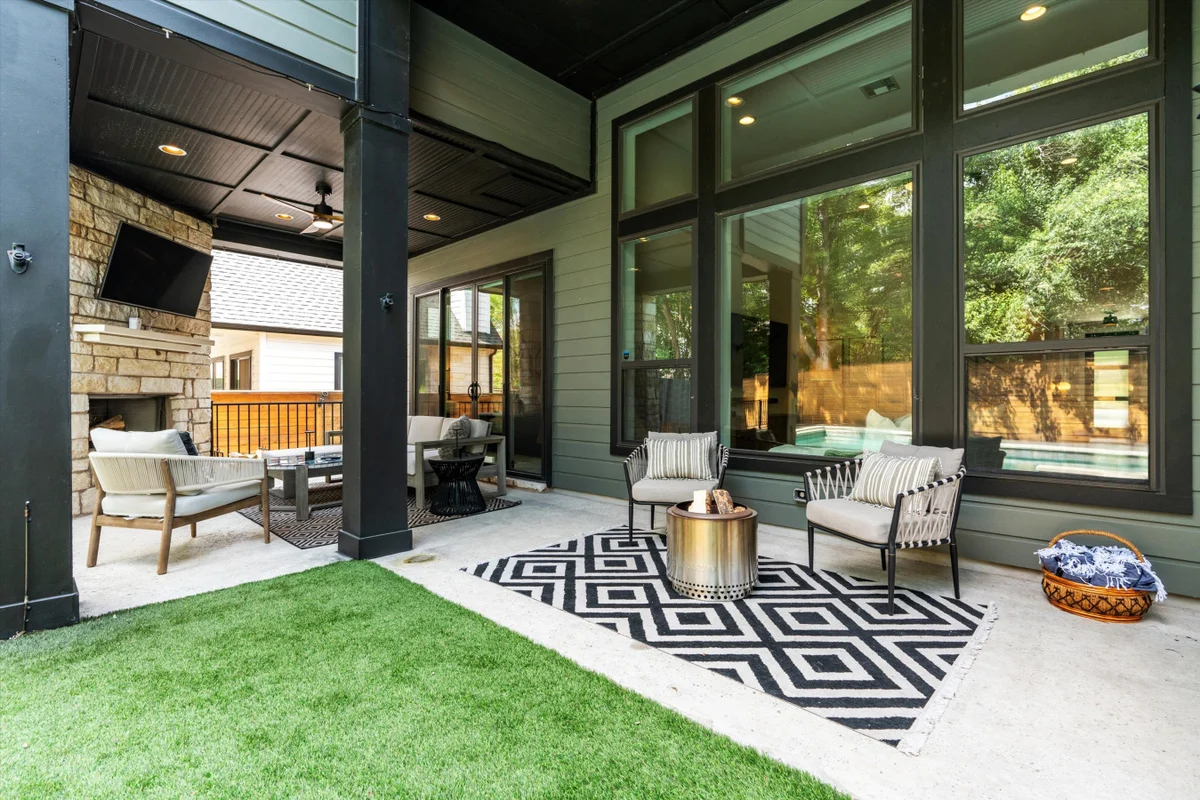 Zilker Homes | 2 Pools, Hot Tub, Fire Pits | Sleeps 18 #118