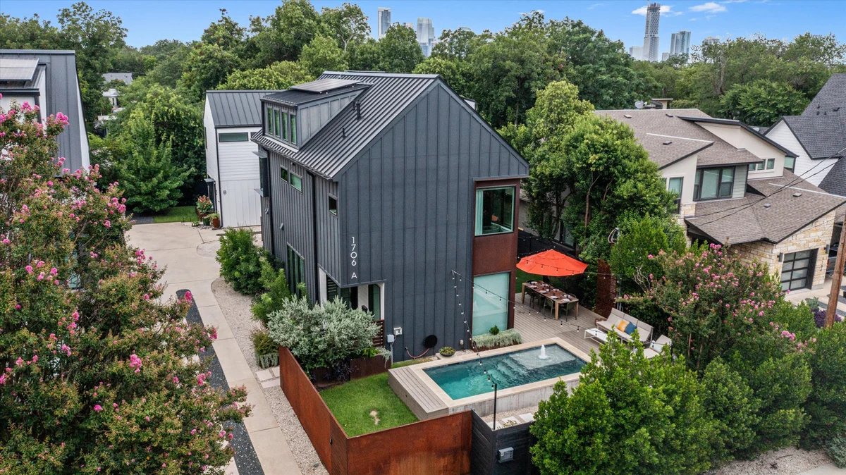 Zilker Homes | 2 Pools, Hot Tub, Fire Pits | Sleeps 18 #81